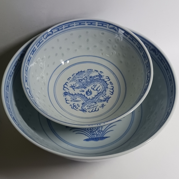 2 Vintage Rice Eyes Salad Bowls Dragon & Flower Pattern Blue & White - Picture 6 of 7